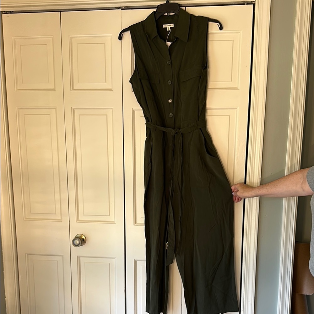 NWT Max Studio Green Sleeveless Jumpsuit with Belted Waist